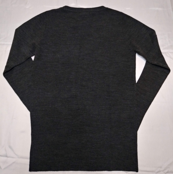 takeout Long Sleeve V-neck Sweater - Picture 4 of 4